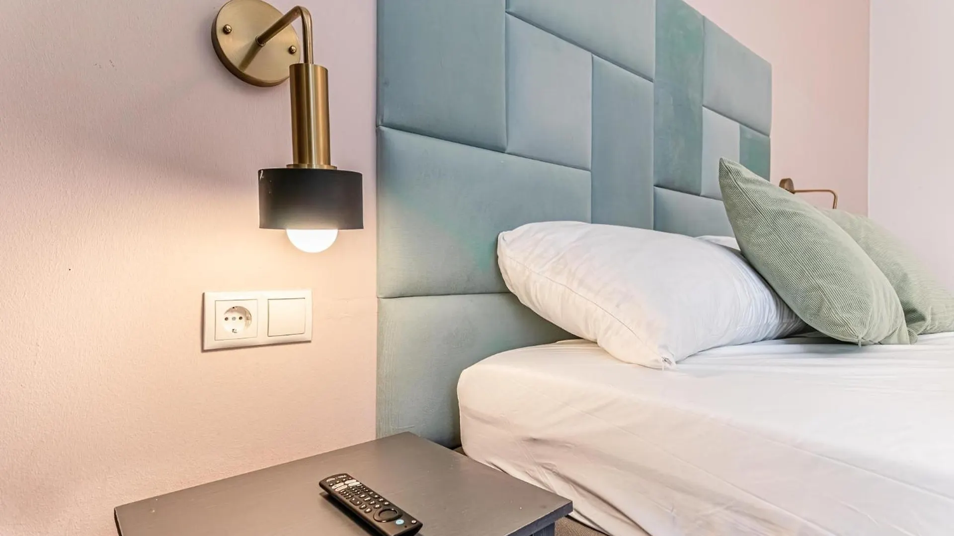 Apartment Queen Bed Central Barrier-Free Studio With Kitchen Vienna