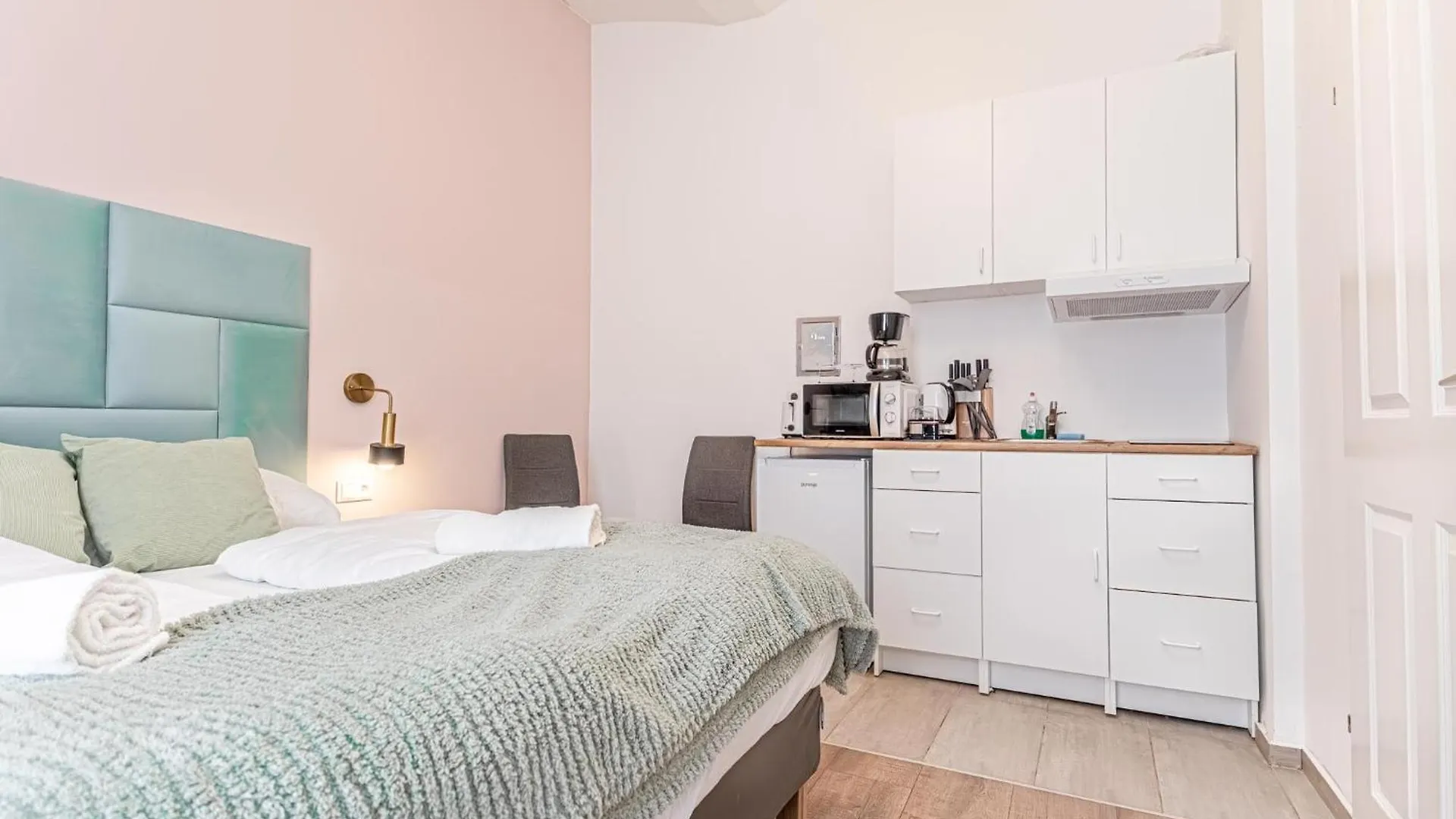 Queen Bed Central Barrier-Free Studio With Kitchen Vienna 0*,